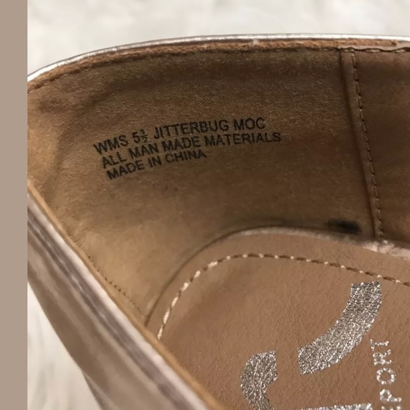 Report Women's Rose Gold Metallic Pointy Flats - Picture 6 of 6